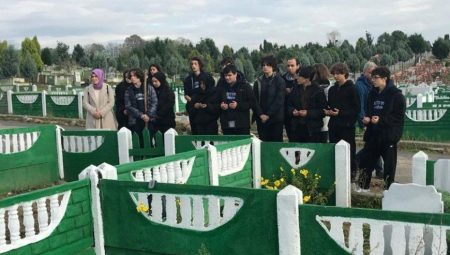 Vefat Eden Öğretmen Selahaddin Ertaş Kabri Başında Anıldı
