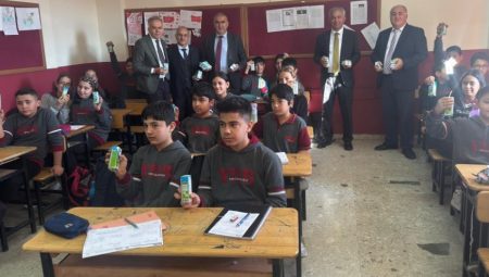 Aksaray’da Süt Dağıtımı ve Bilgilendirme Etkinliği Düzenlendi