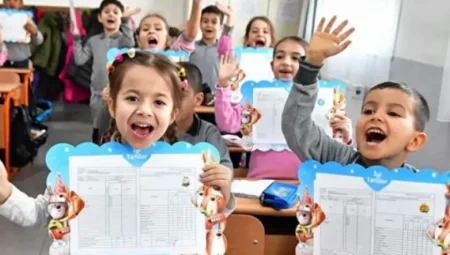 Okullarda Yeni Dönem: 1. Sınıf Öğrencilerine Gelişim Raporu Uygulaması Başlıyor